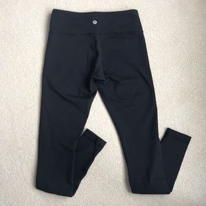 Lululemon Wunder Under Size 6